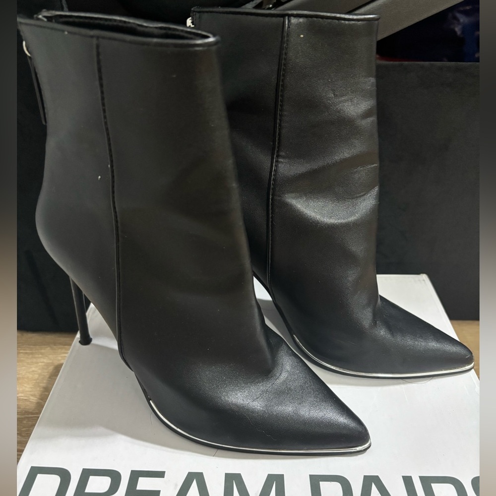 Steve Madden Women's Elegant Black Heeled Boots